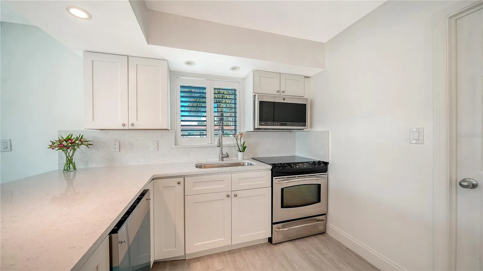 4750 GULF OF MEXICO DR #Villa 8 #Villa 8