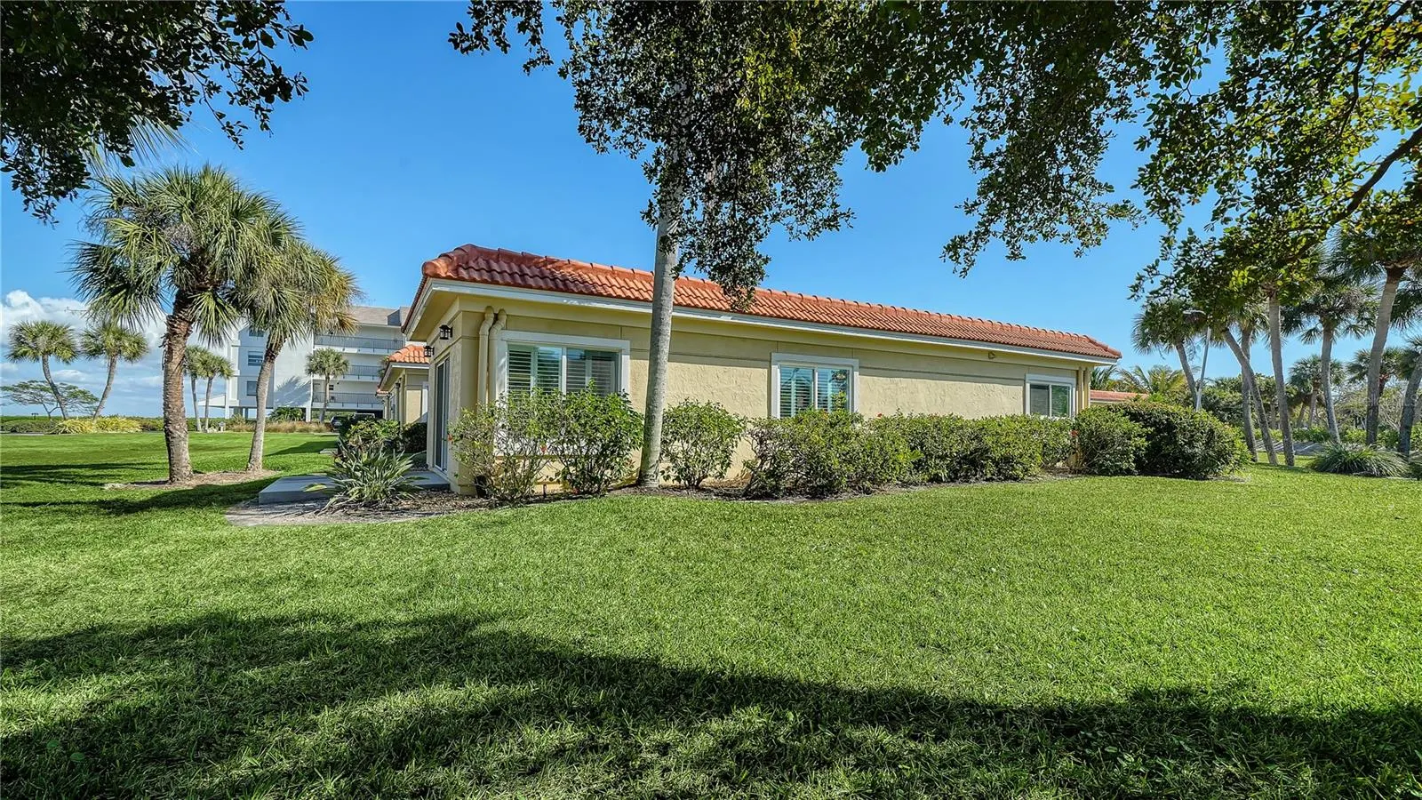 4750 GULF OF MEXICO DR #Villa 8 #Villa 8