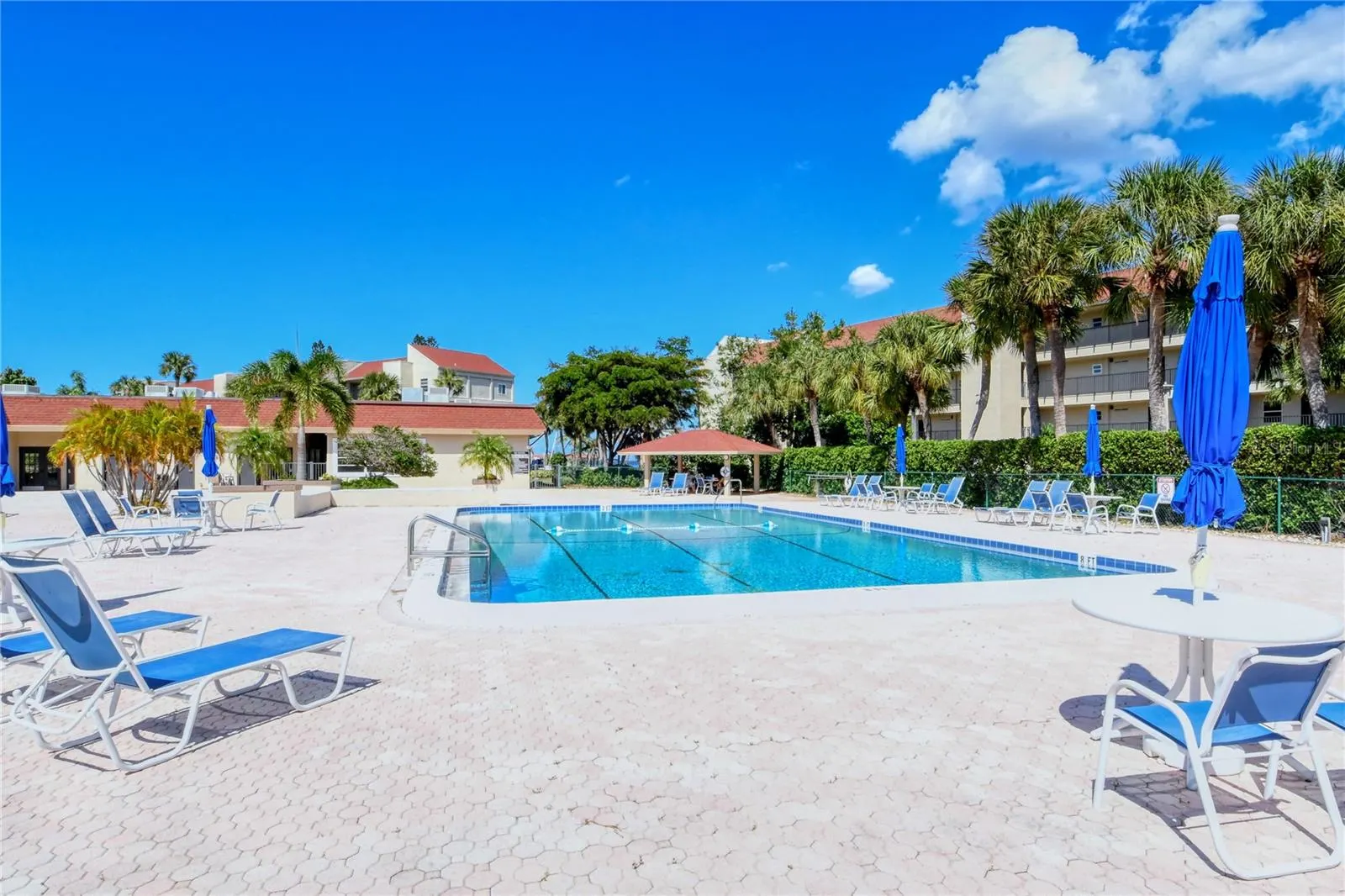4750 GULF OF MEXICO DR #Villa 8 #Villa 8