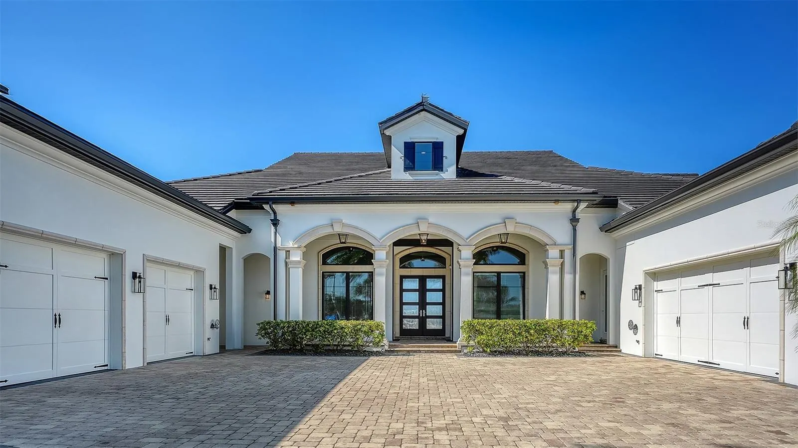 313 LOOKOUT POINT DR