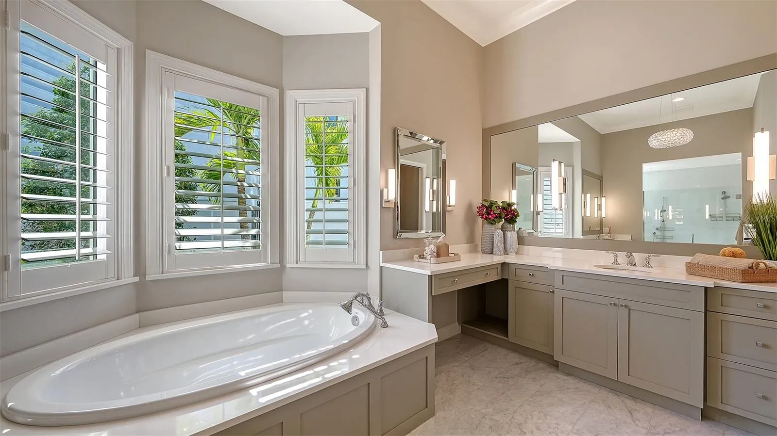 313 LOOKOUT POINT DR