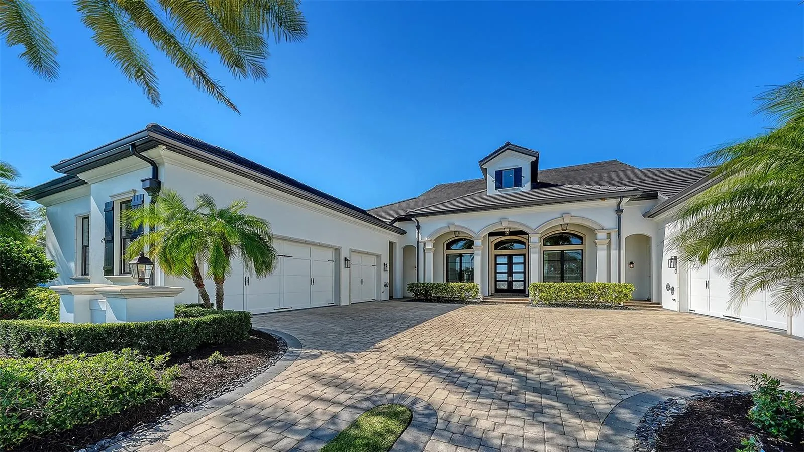 313 LOOKOUT POINT DR