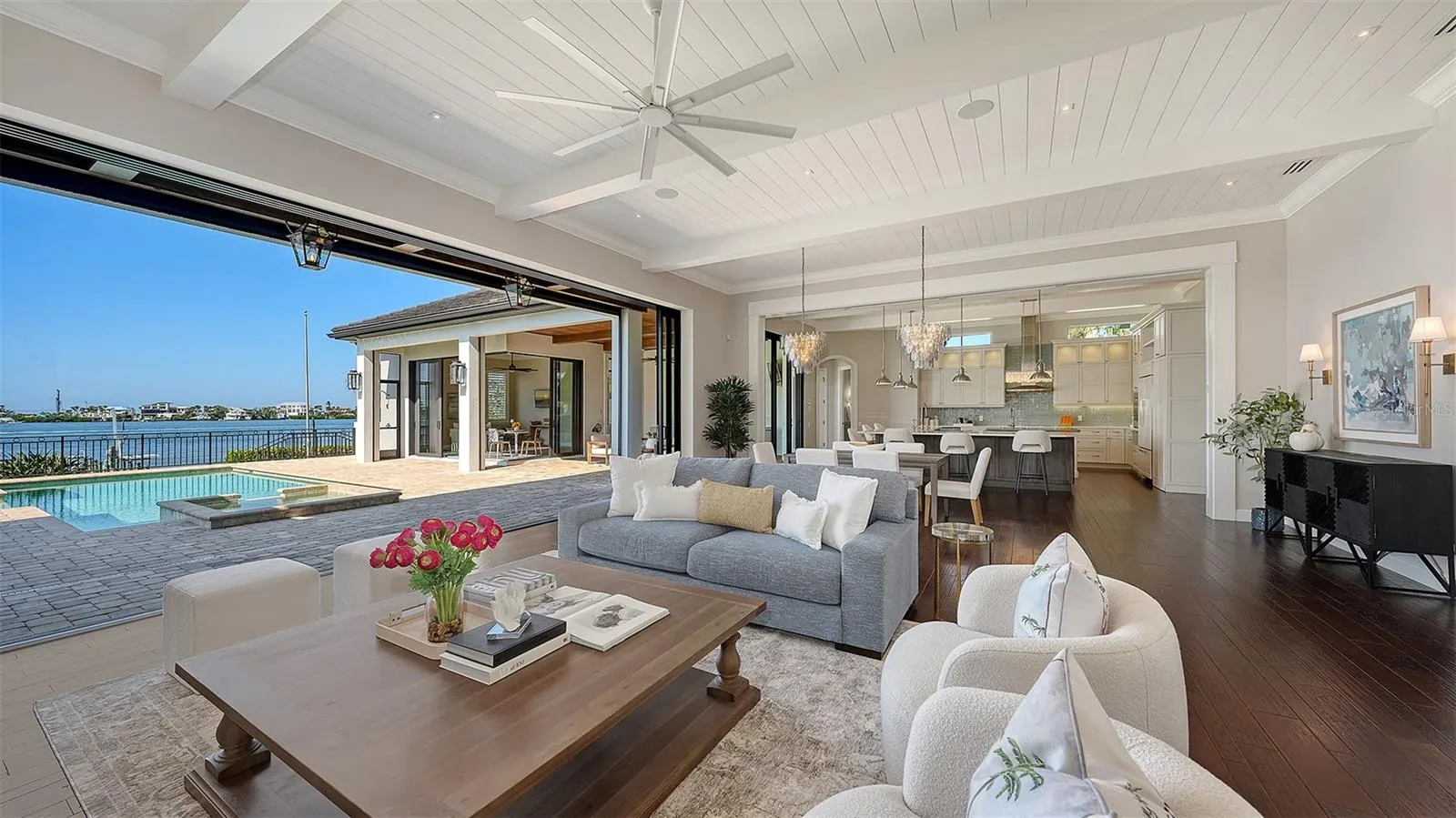 313 LOOKOUT POINT DR