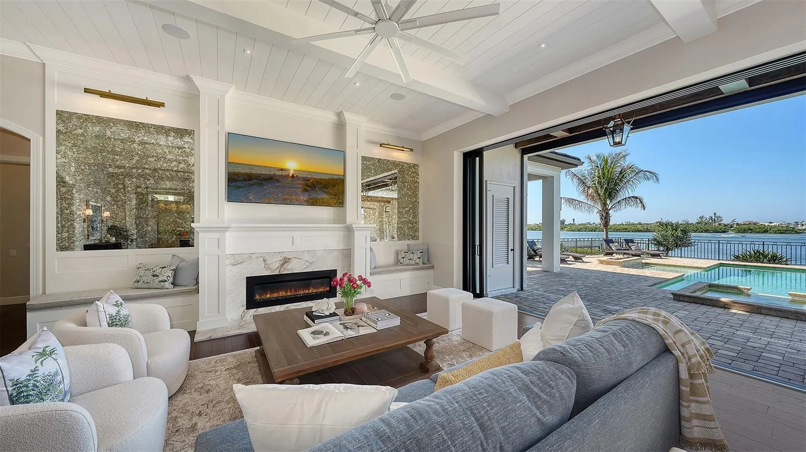 313 LOOKOUT POINT DR