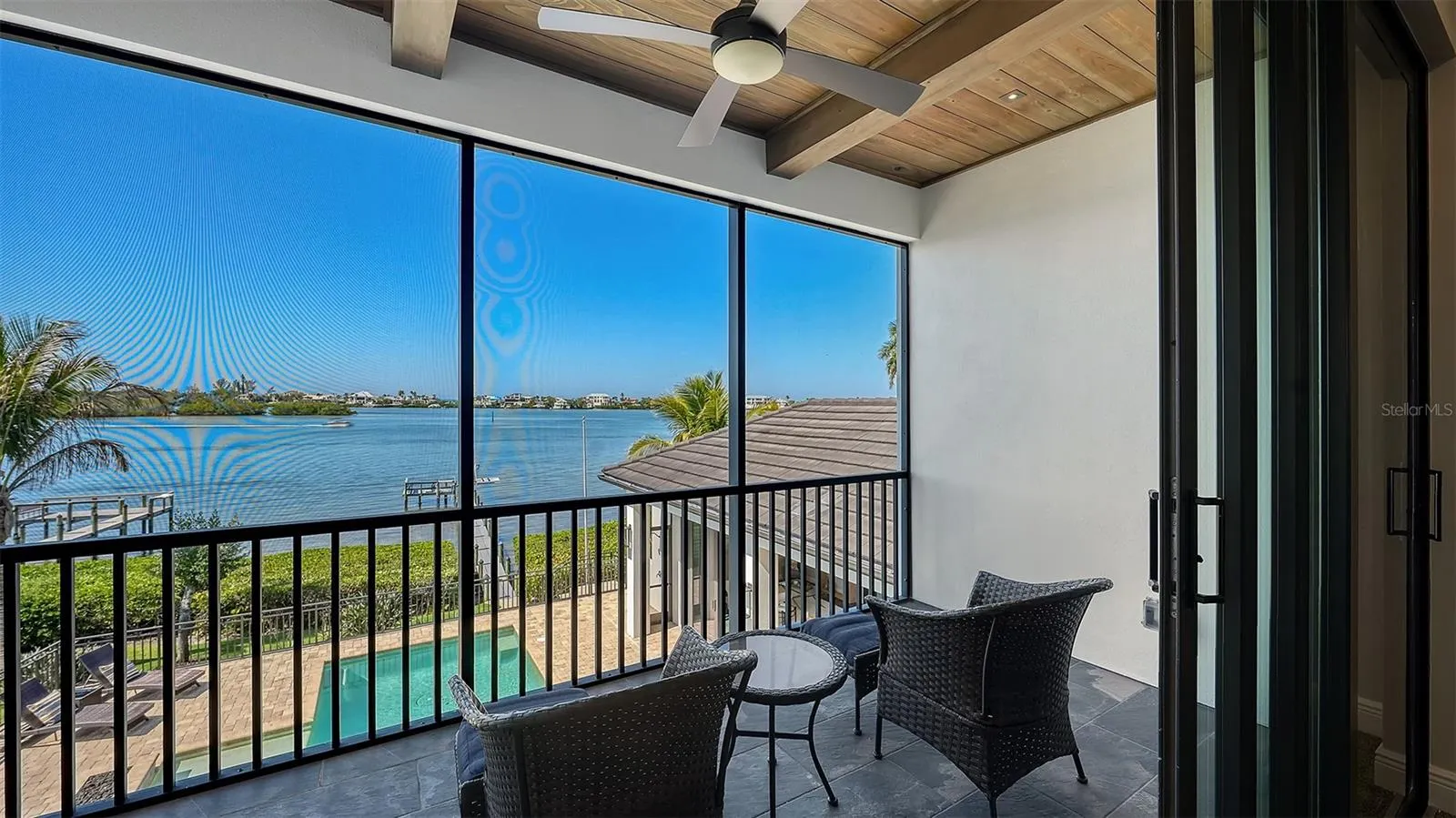 313 LOOKOUT POINT DR