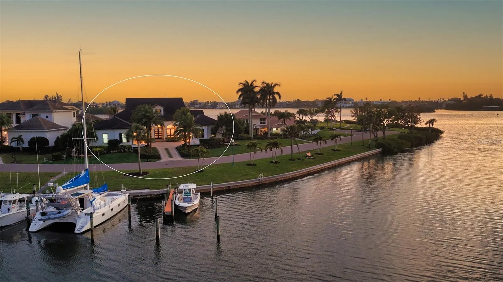 313 LOOKOUT POINT DR