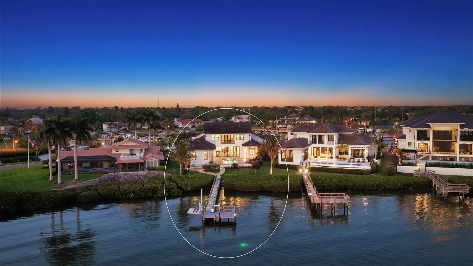 313 LOOKOUT POINT DR