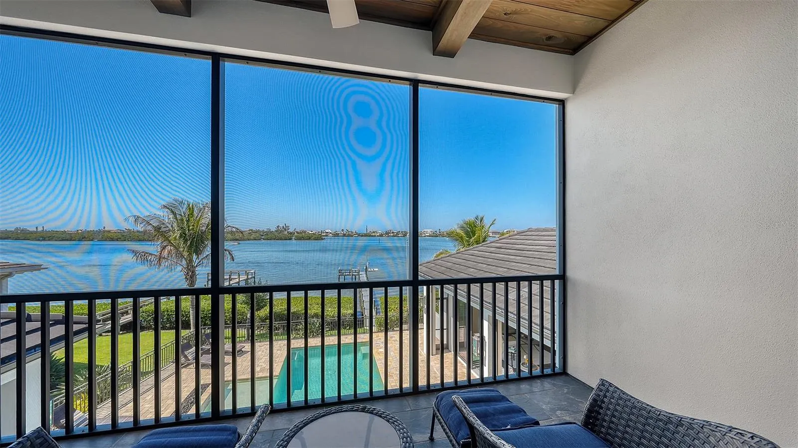 313 LOOKOUT POINT DR