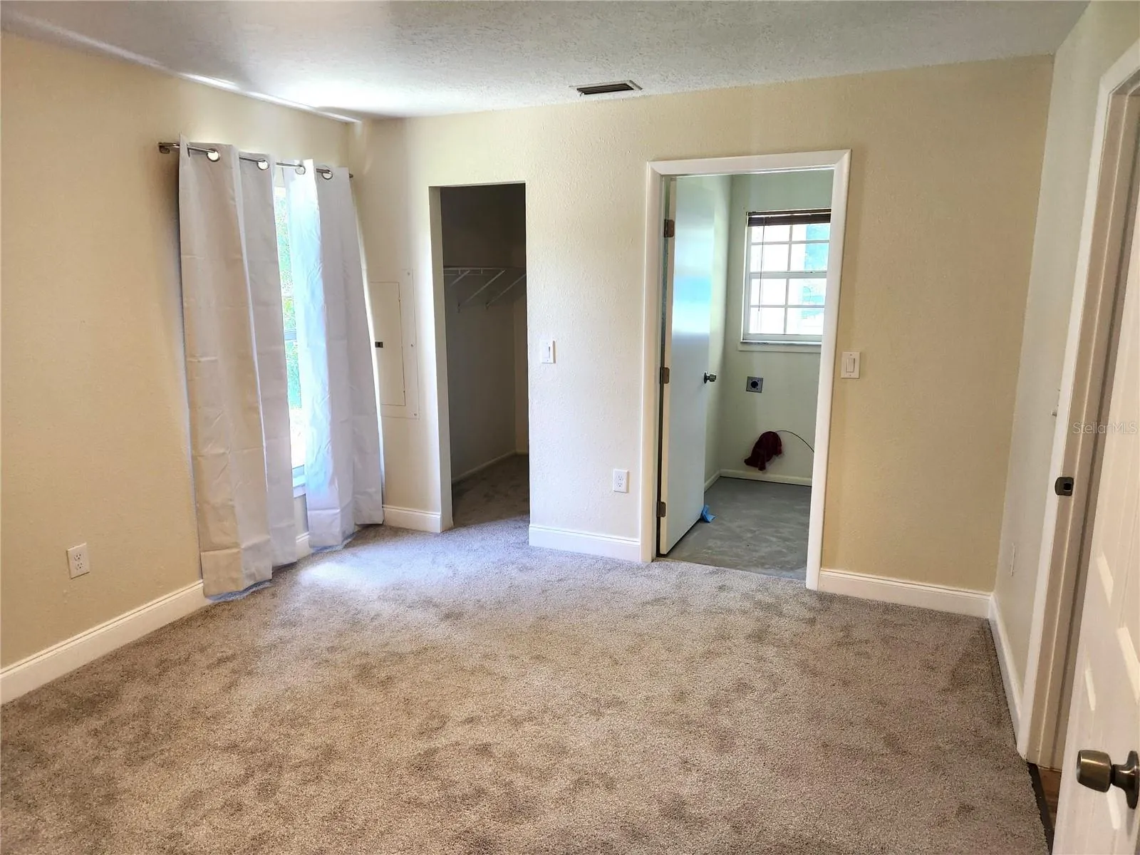 1652 SW HARLEM CIR