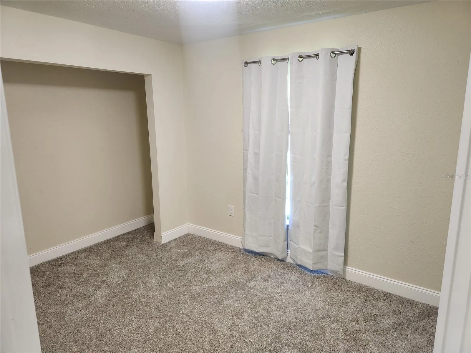 1652 SW HARLEM CIR