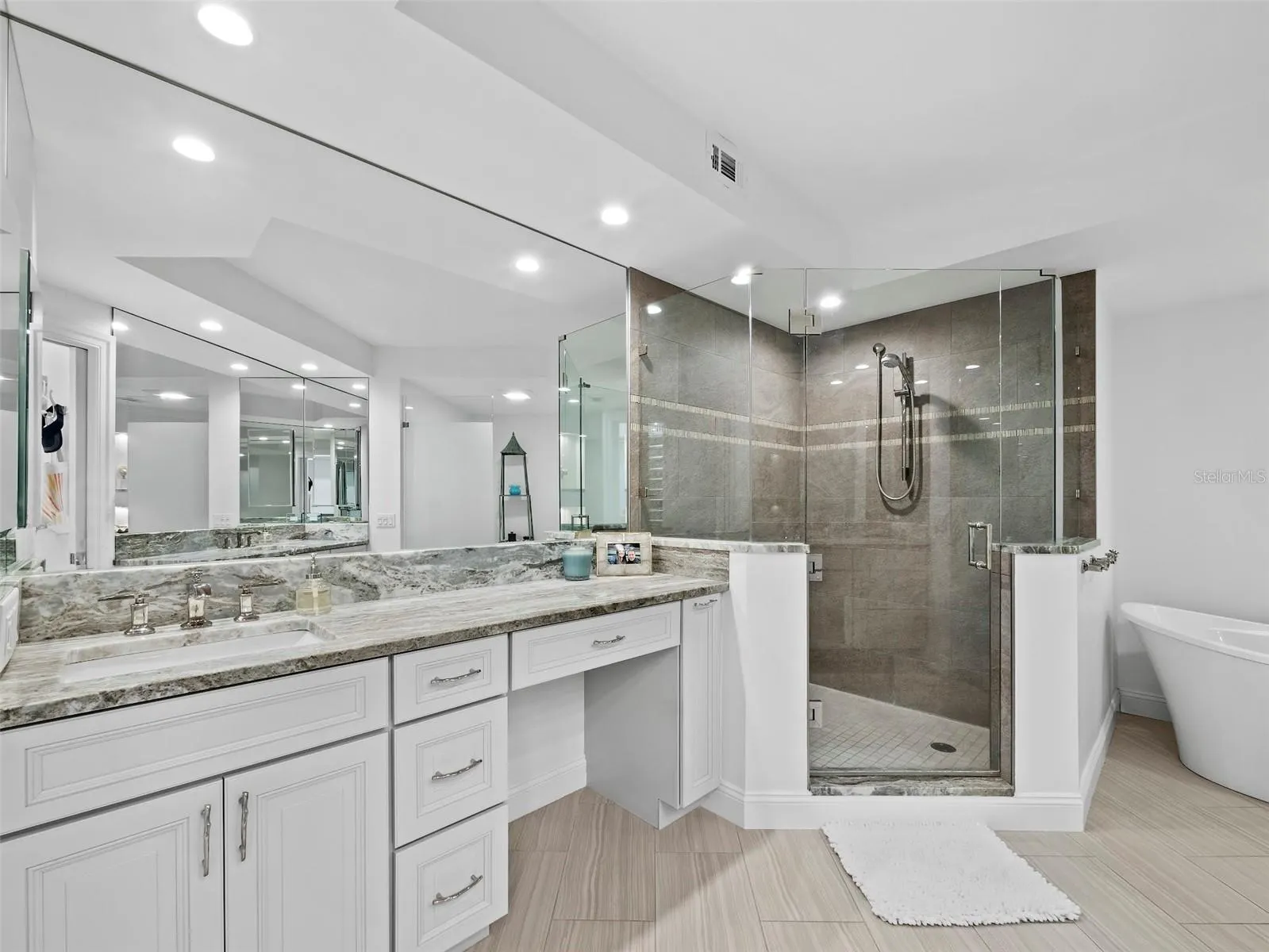 535 SANCTUARY DR #A603 #A603