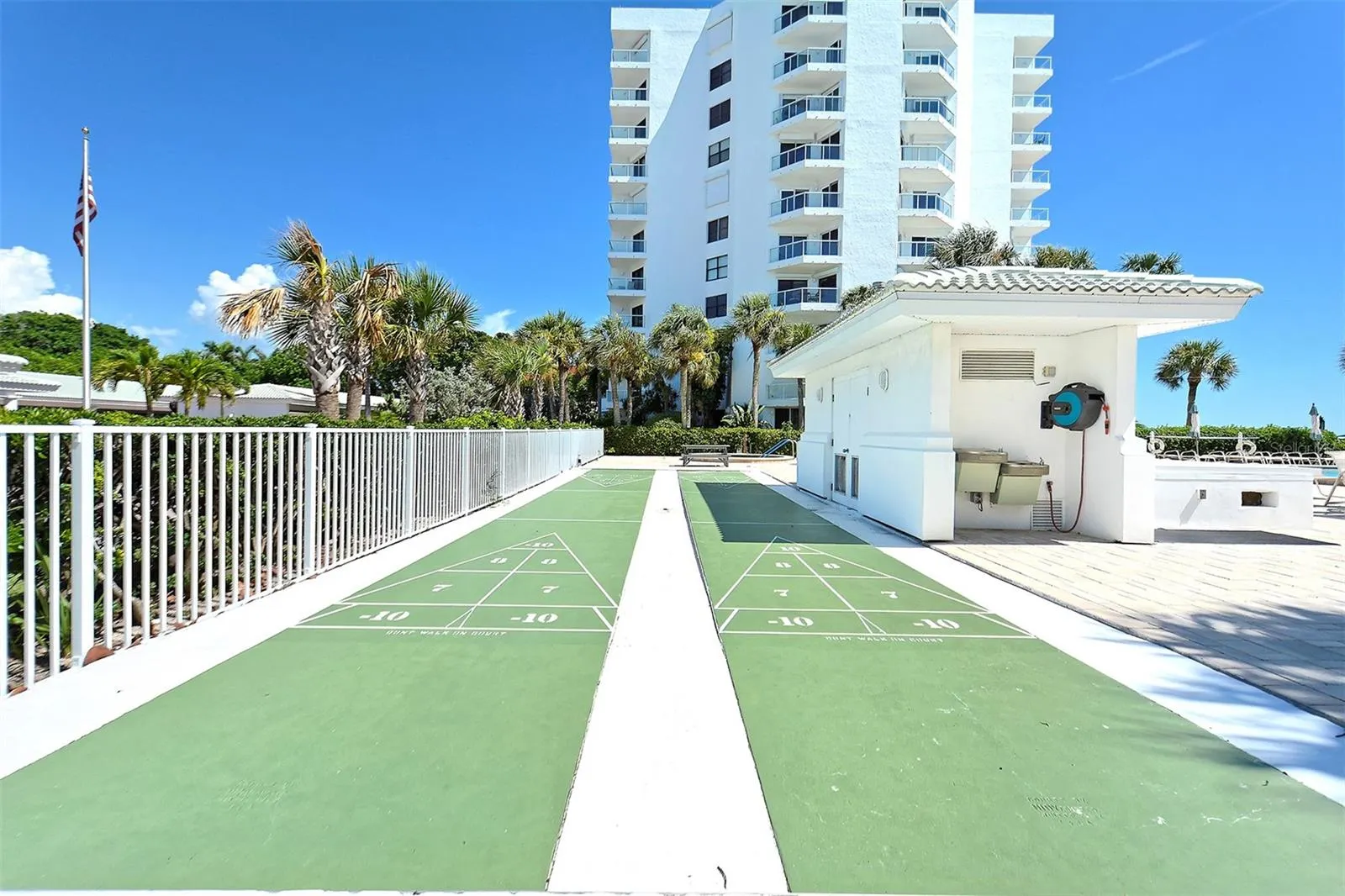 1000 LONGBOAT CLUB RD #304 #304