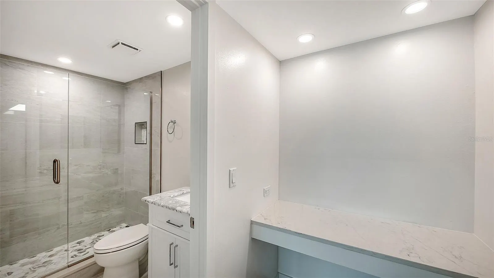1000 LONGBOAT CLUB RD #304 #304