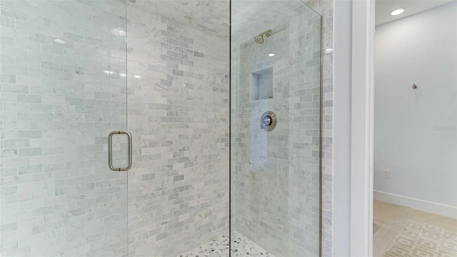 51 MACEWEN DR #5 #5