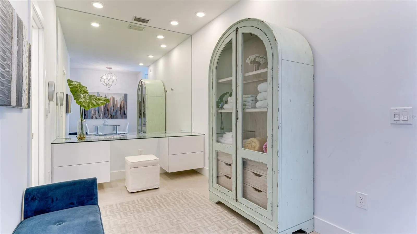 51 MACEWEN DR #5 #5