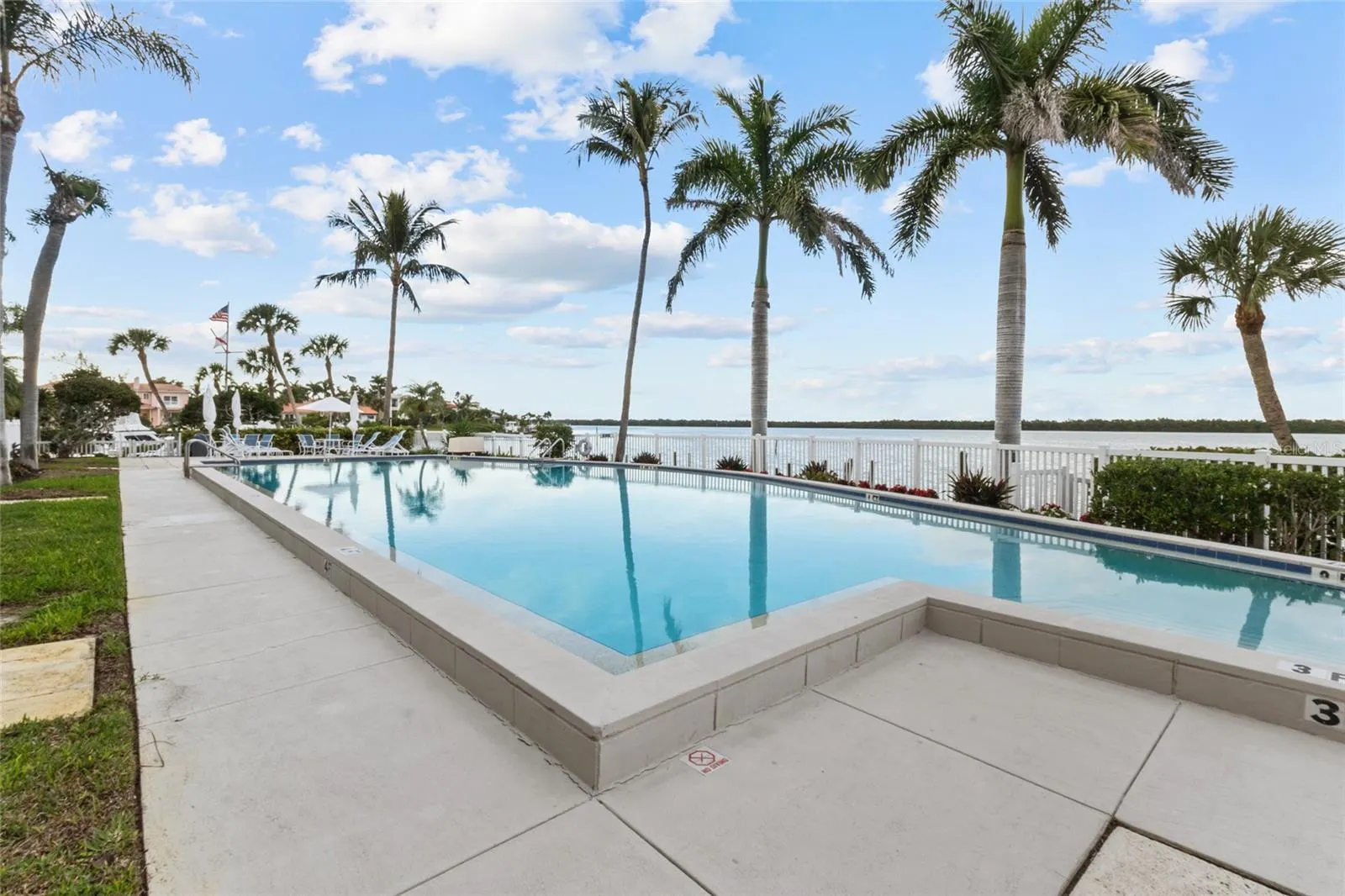 615 DREAM ISLAND PL #105 #105