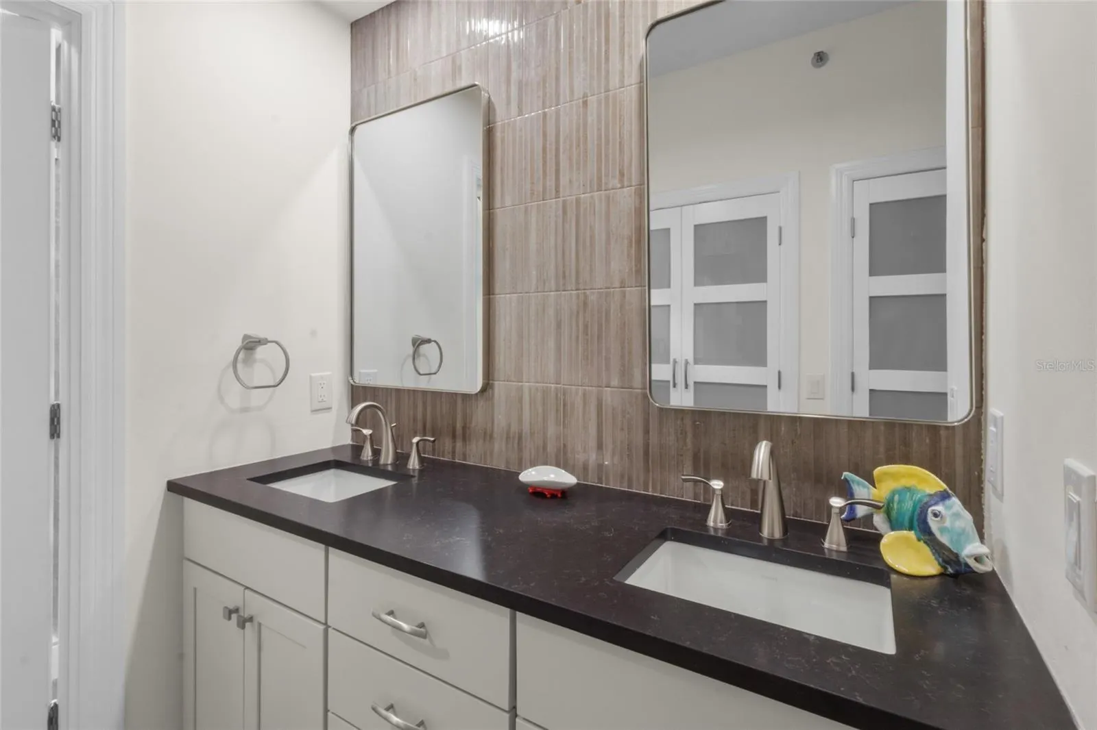 615 DREAM ISLAND PL #105 #105
