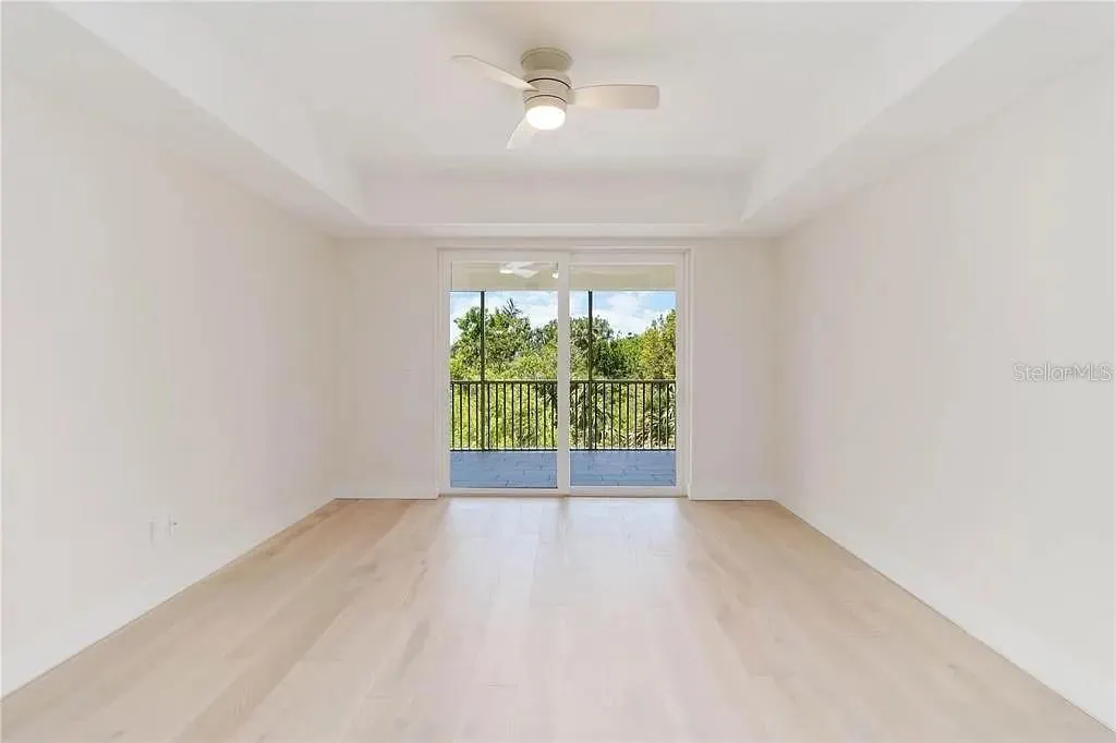 280 HIDDEN BAY DR #302 #302