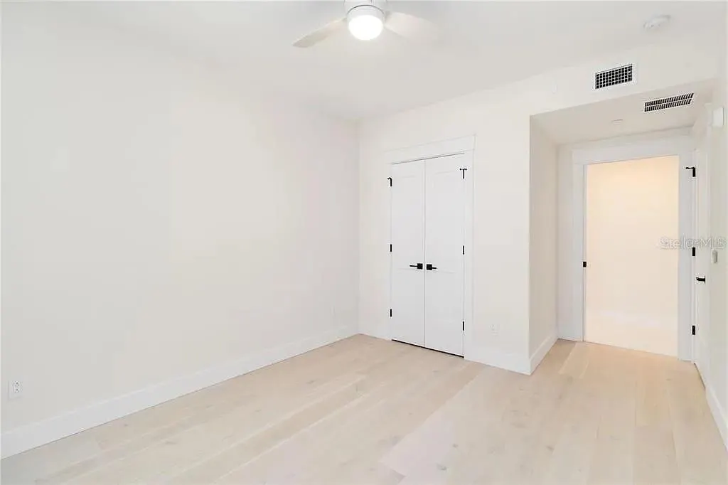 280 HIDDEN BAY DR #302 #302