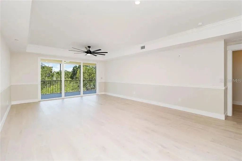 280 HIDDEN BAY DR #302 #302