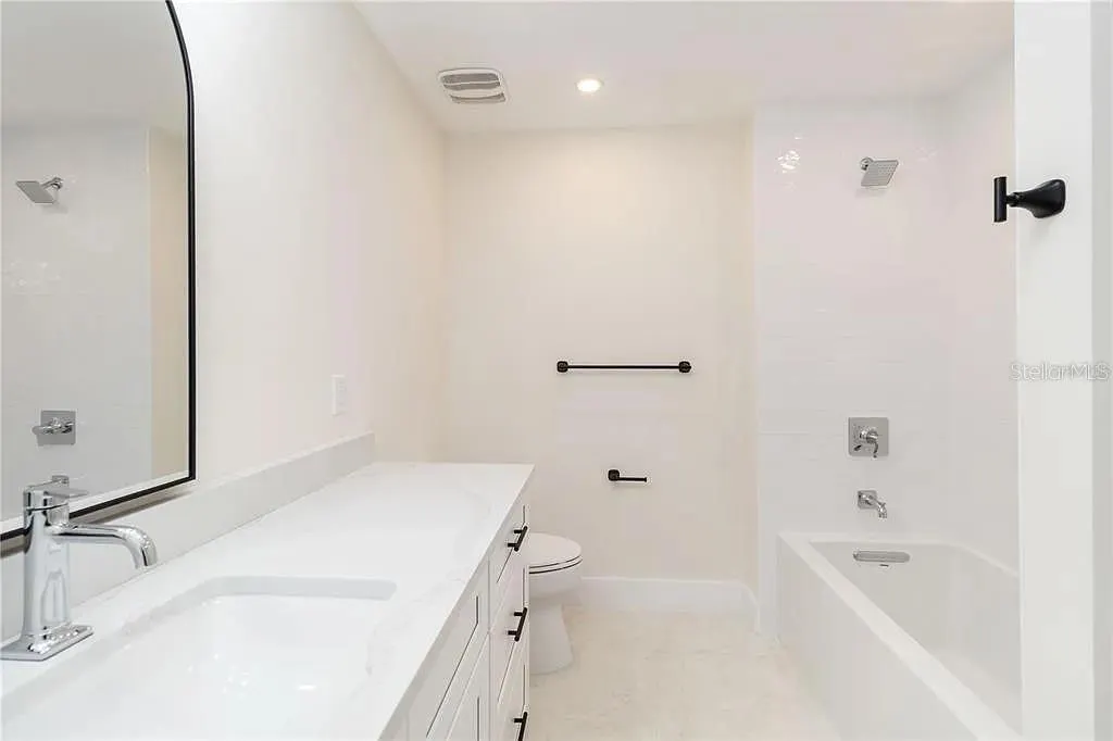 280 HIDDEN BAY DR #302 #302