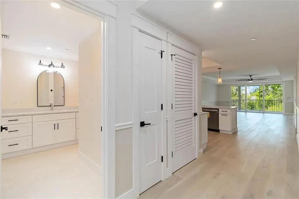 280 HIDDEN BAY DR #302 #302