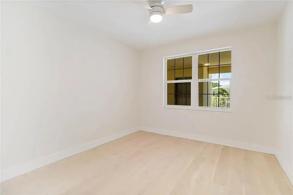 280 HIDDEN BAY DR #302 #302