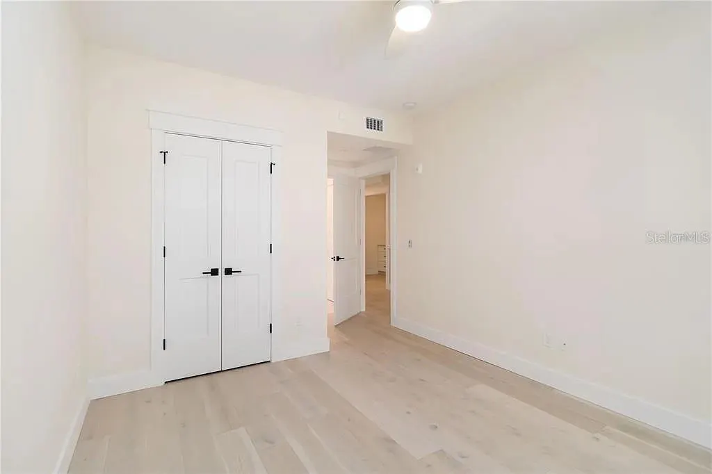 280 HIDDEN BAY DR #302 #302