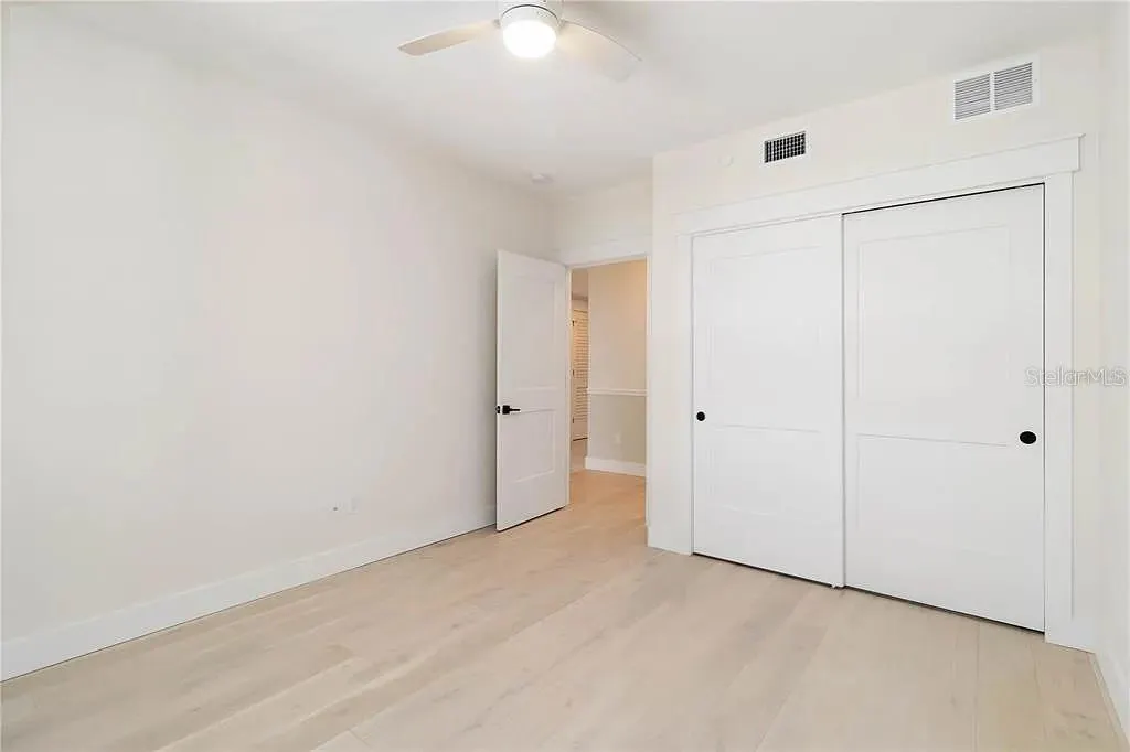 280 HIDDEN BAY DR #302 #302