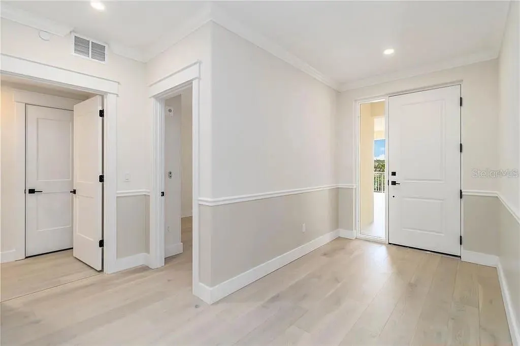 280 HIDDEN BAY DR #302 #302