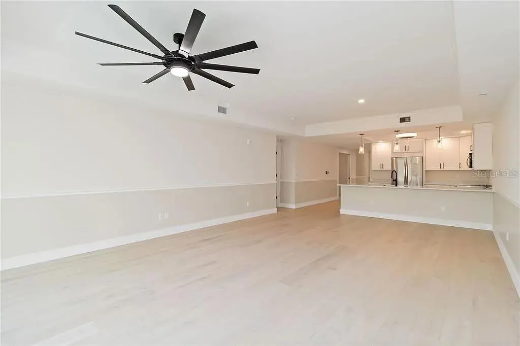 280 HIDDEN BAY DR #302 #302