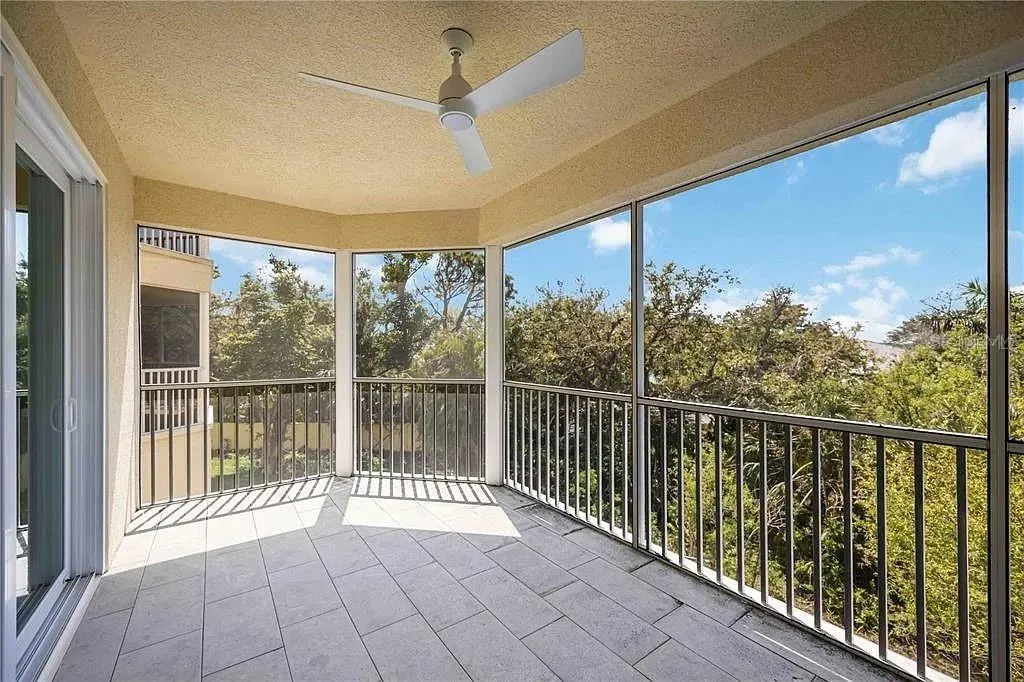 280 HIDDEN BAY DR #302 #302