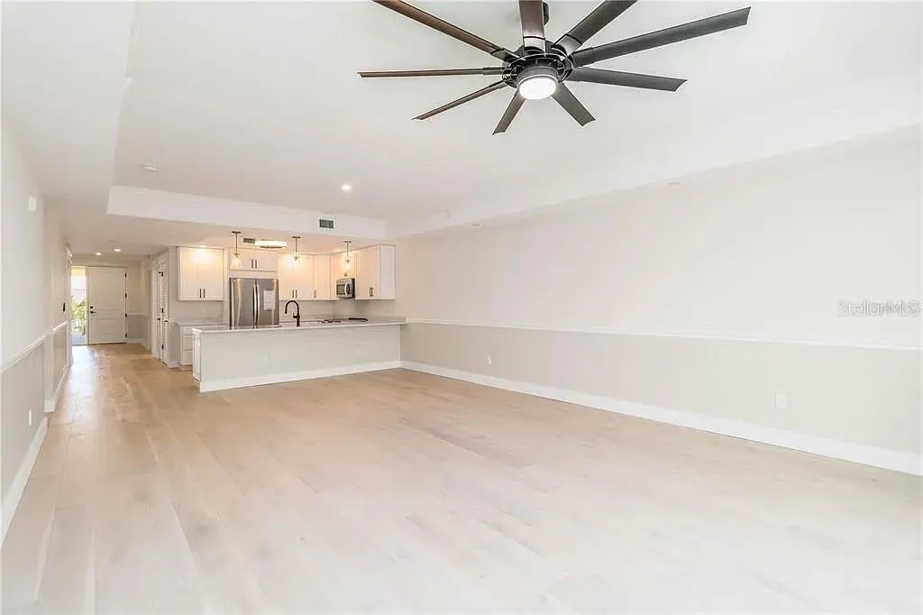280 HIDDEN BAY DR #302 #302