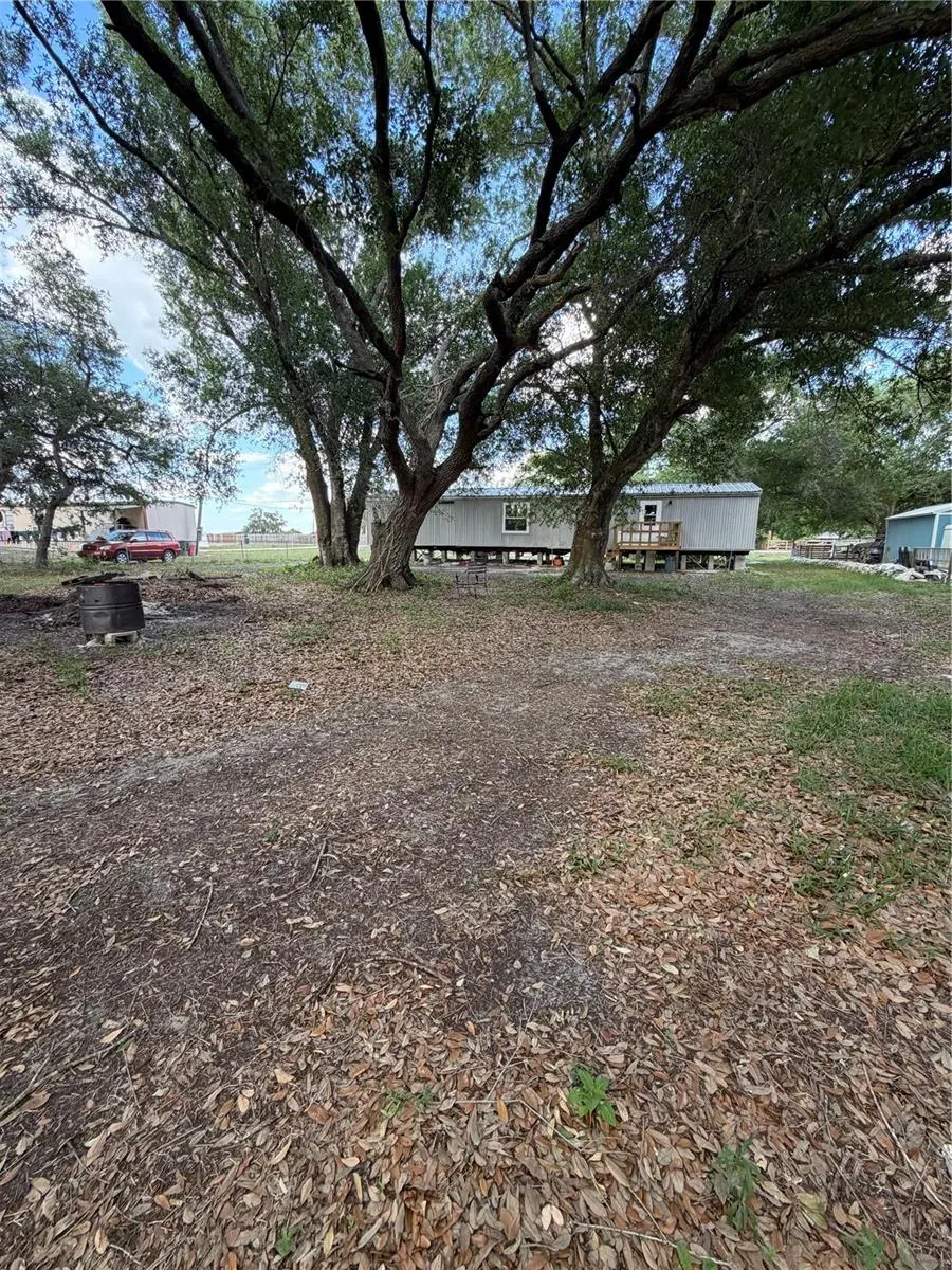 1059 NE SUGAR BABE RD