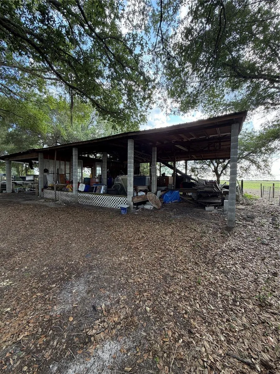 1059 NE SUGAR BABE RD