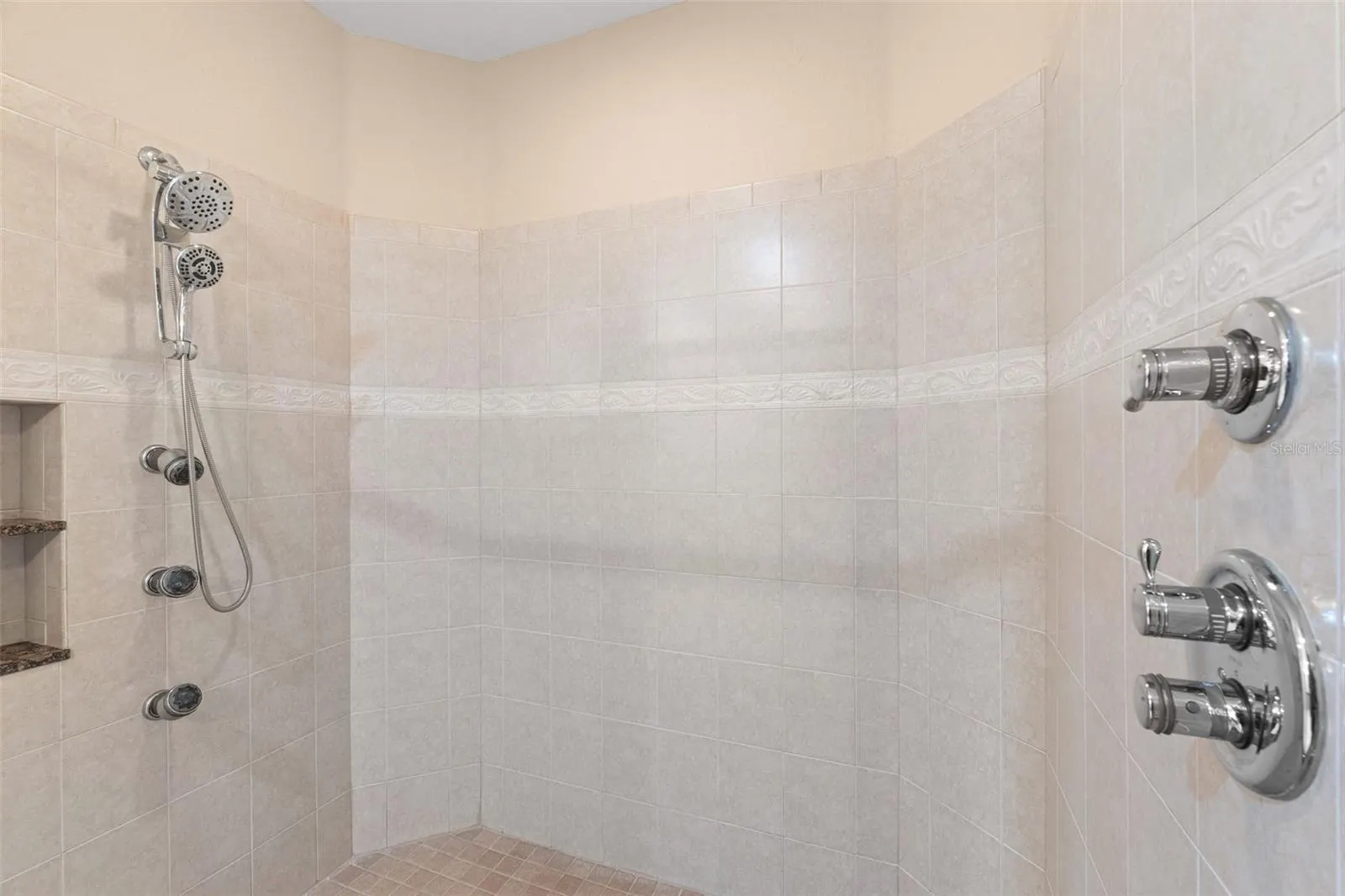 6100 JESSIE HARBOR DR #202 #202