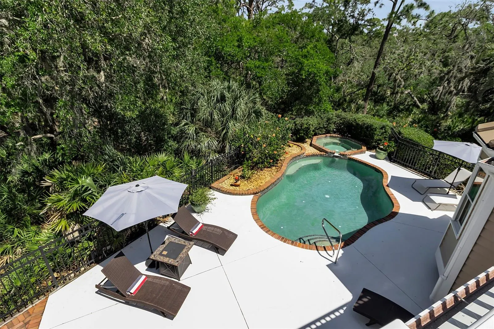 156 BISHOPS COURT RD
