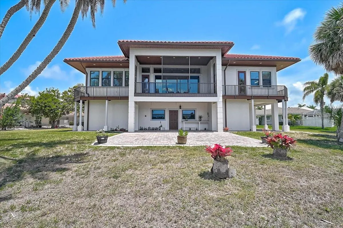 135 TINA ISLAND DR