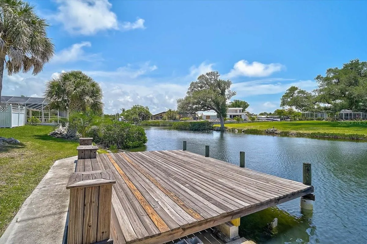 135 TINA ISLAND DR