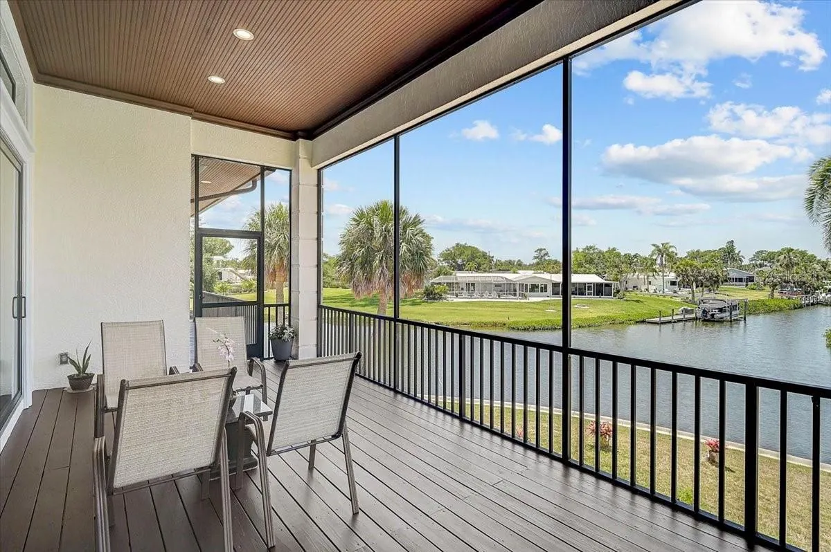 135 TINA ISLAND DR