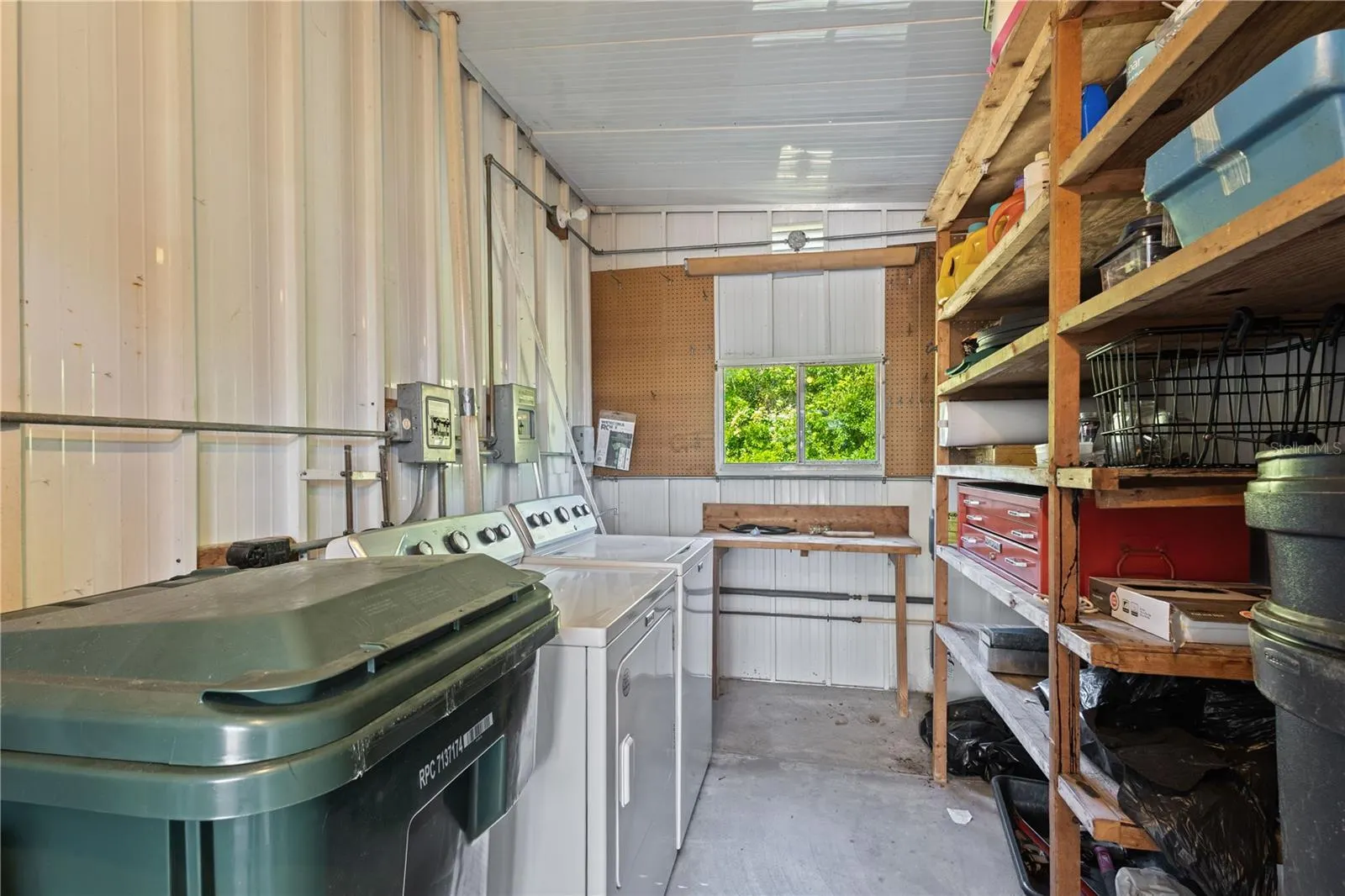 320 TROPIC DR