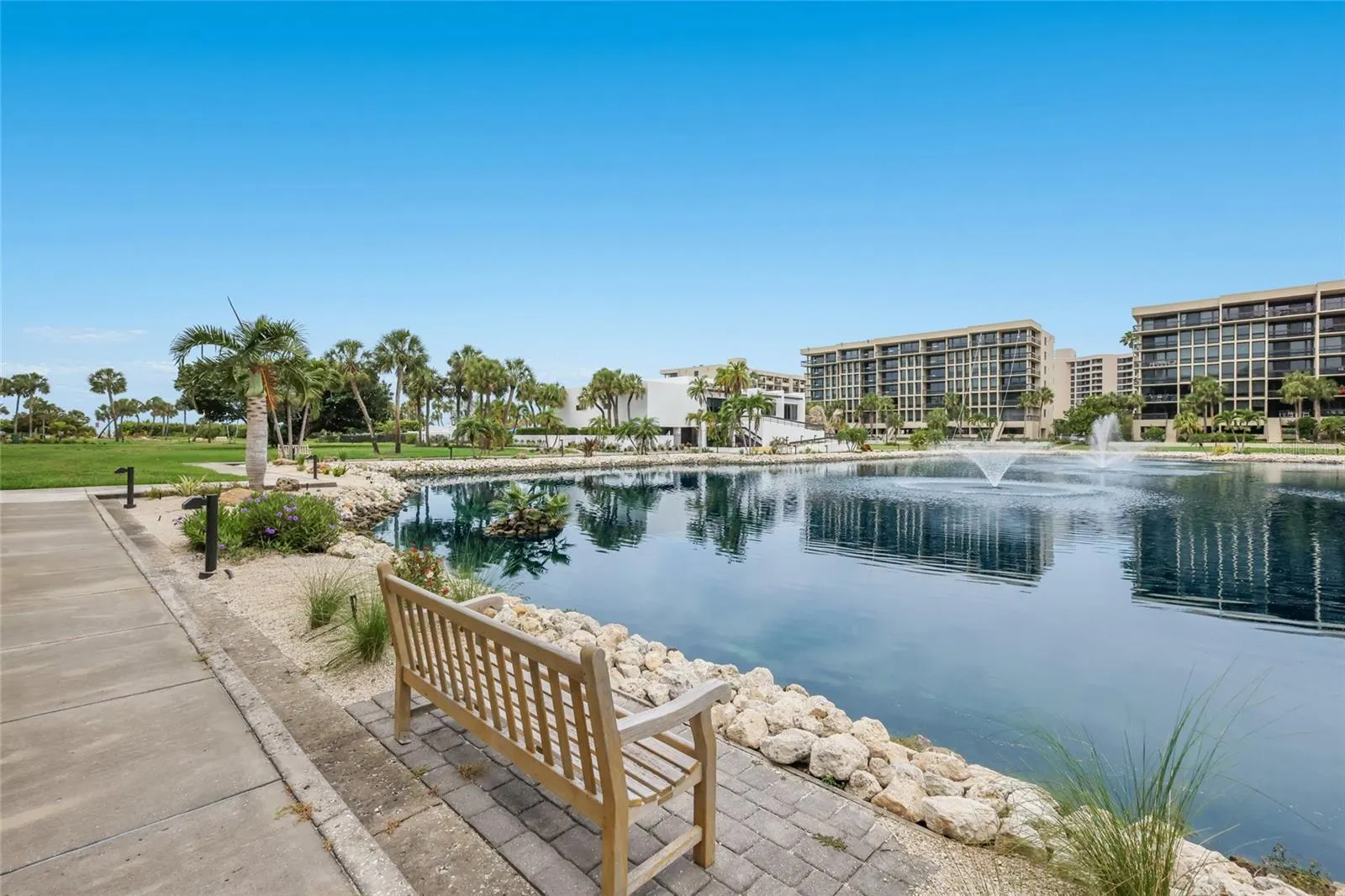 1095 GULF OF MEXICO DR #102 #102