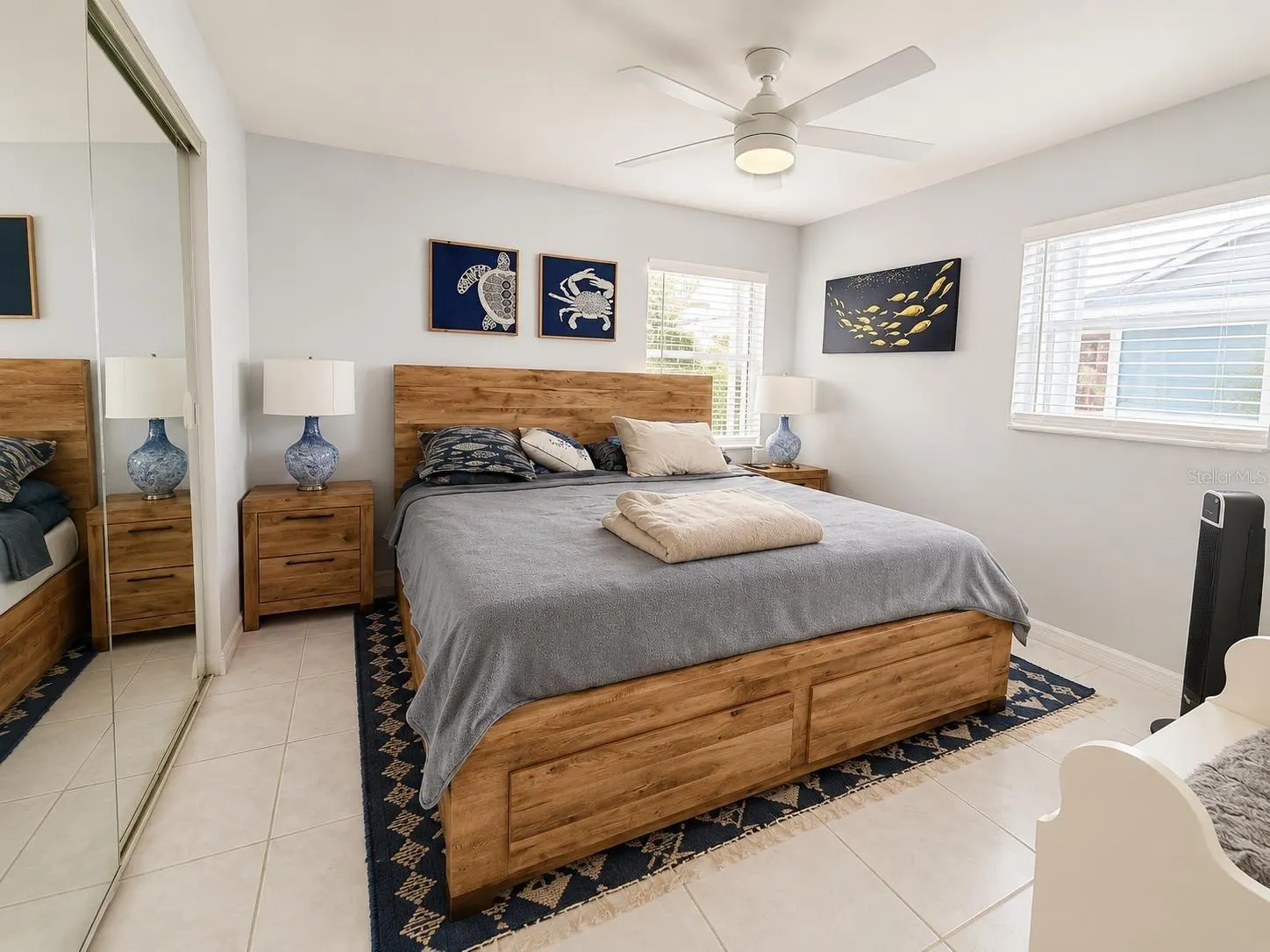 1205 LISA LN