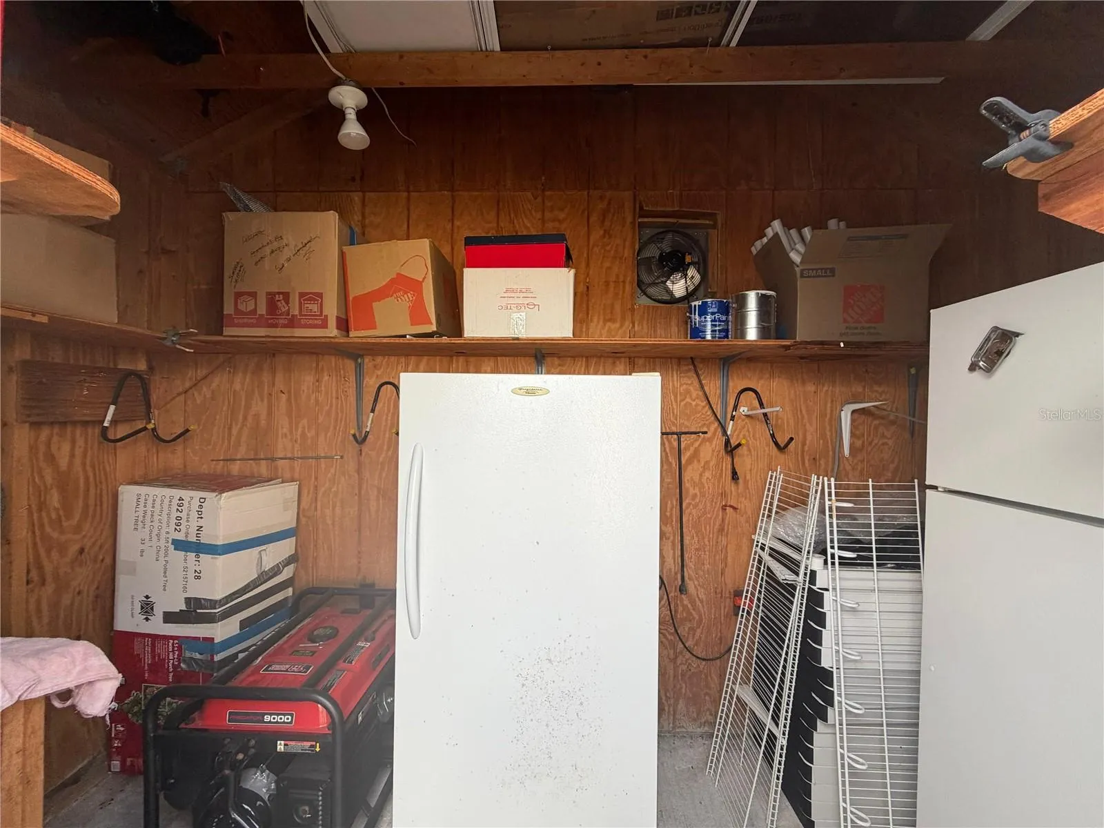 1205 LISA LN