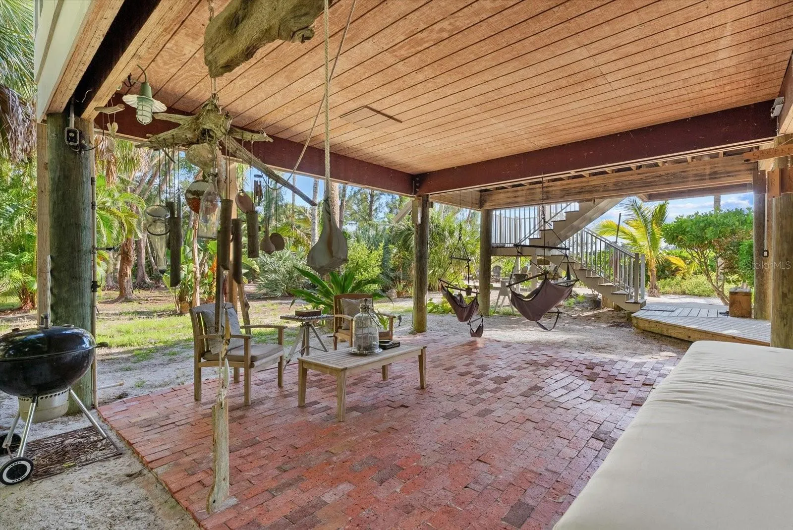 7143 LA LENAIRE DR