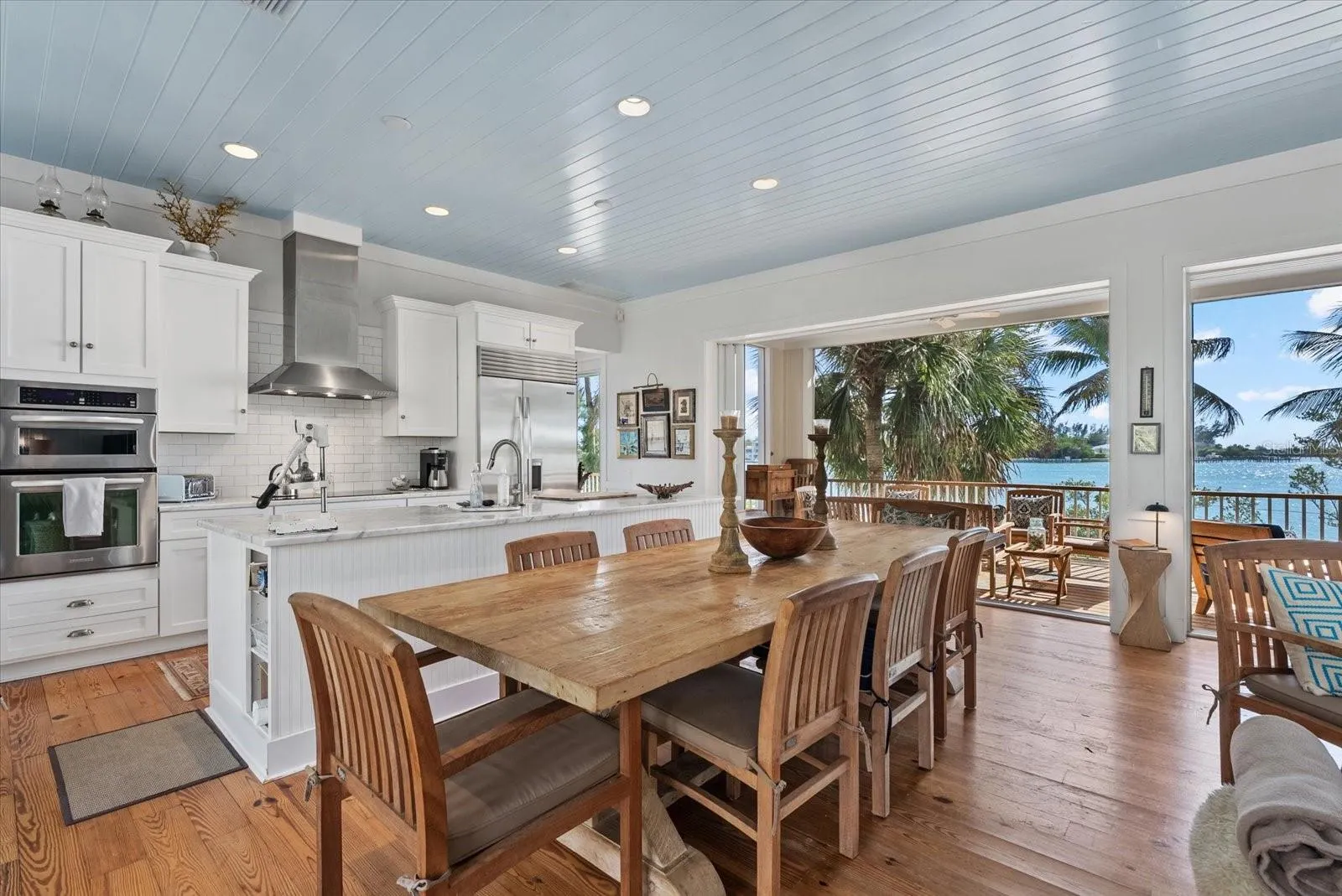 7143 LA LENAIRE DR