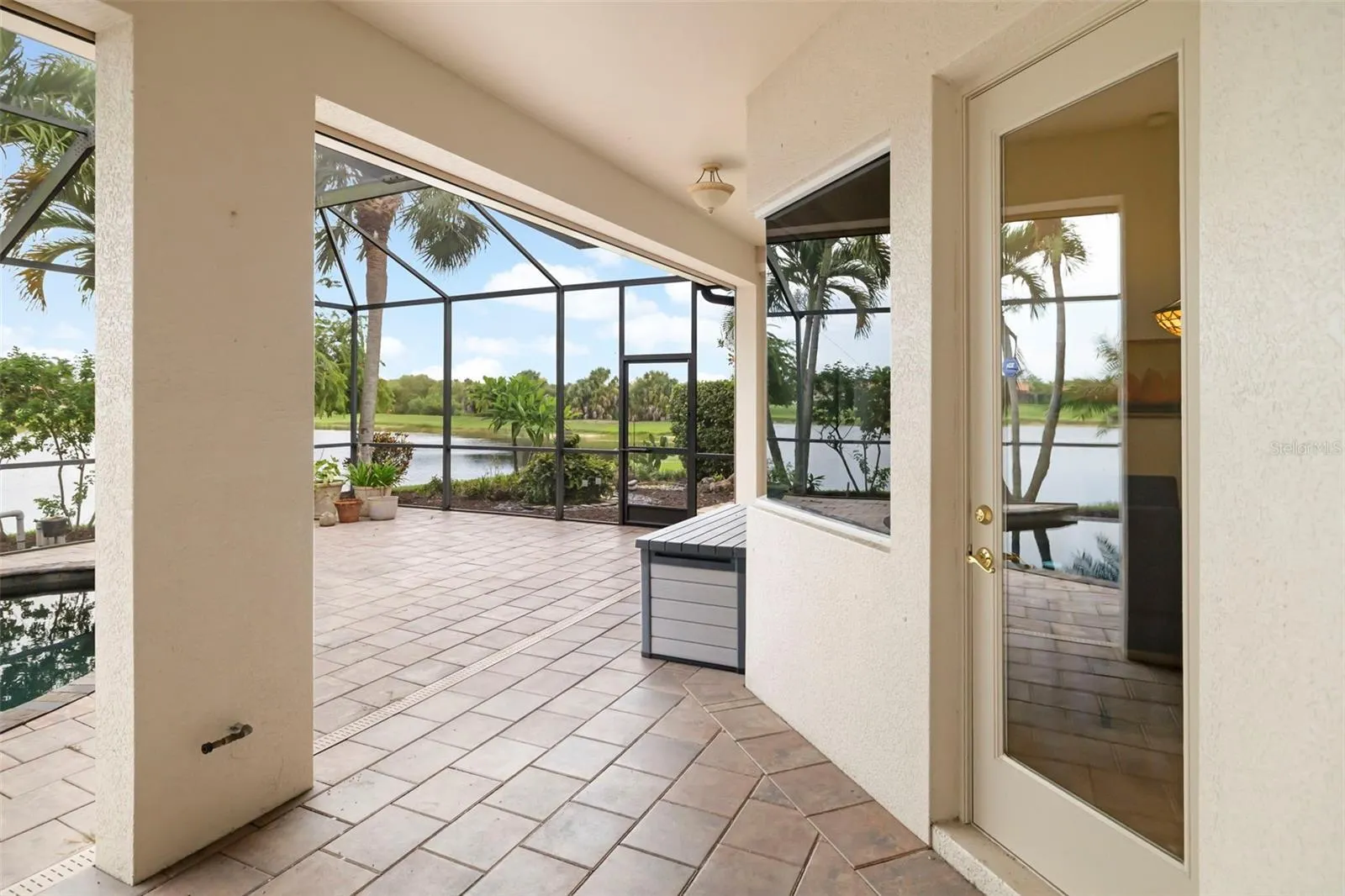 286 PESARO DR