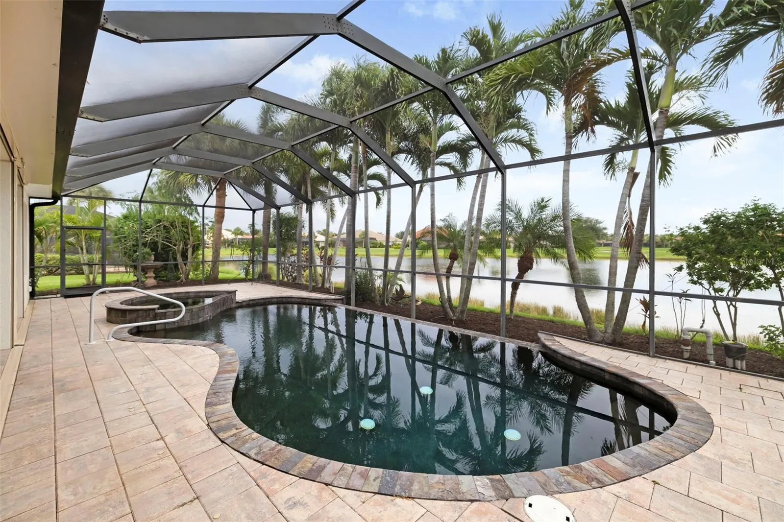286 PESARO DR