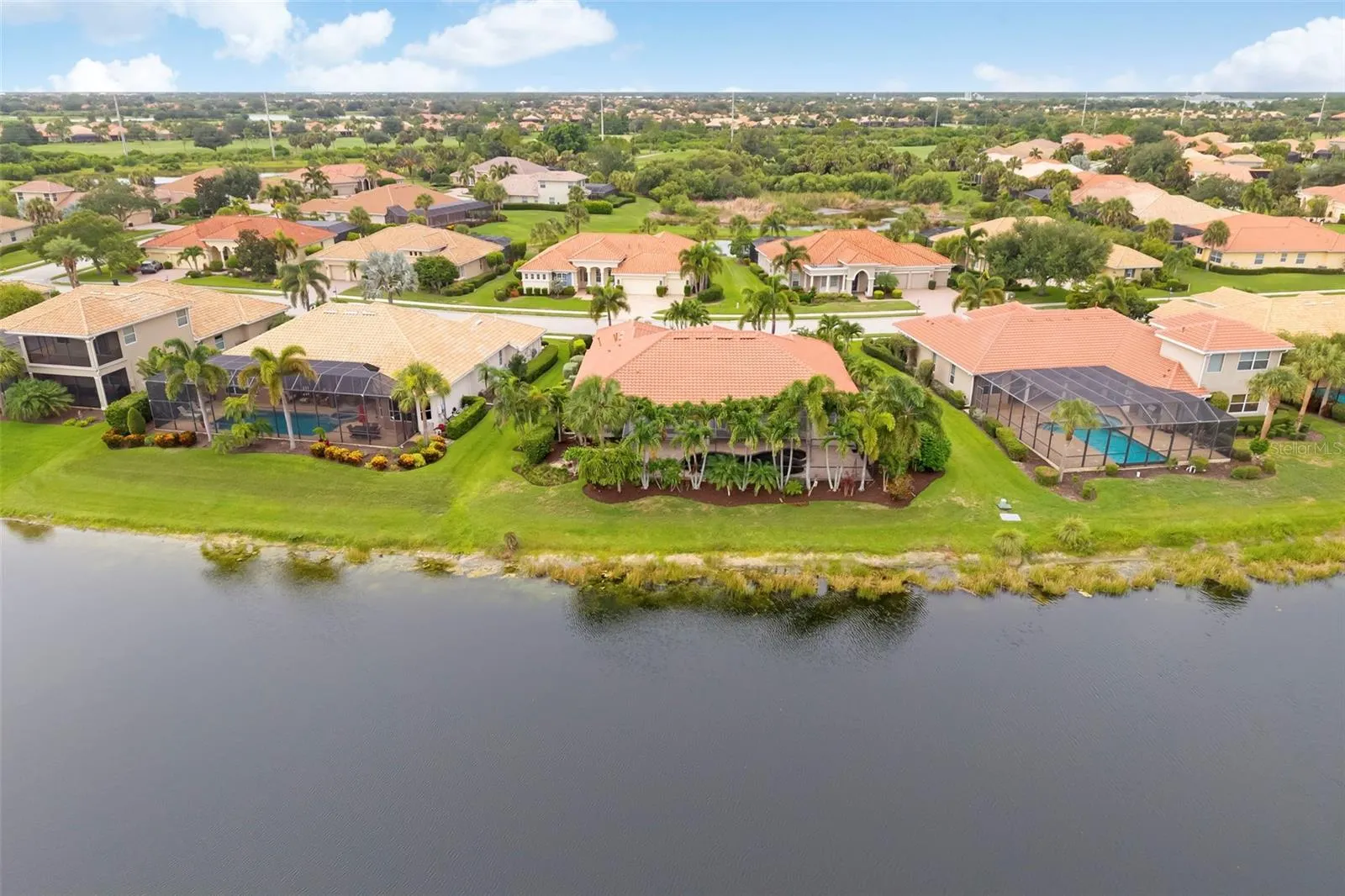286 PESARO DR