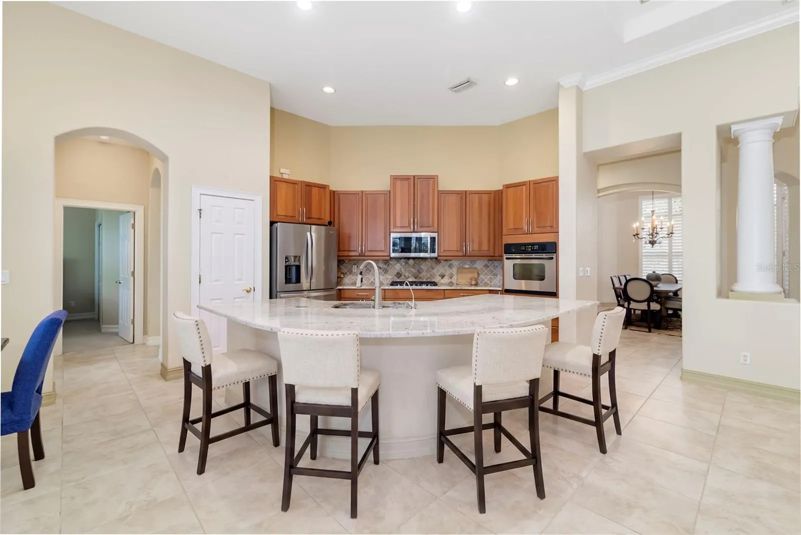 286 PESARO DR
